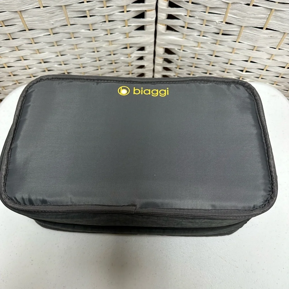 Biqggi gray zip sack like new